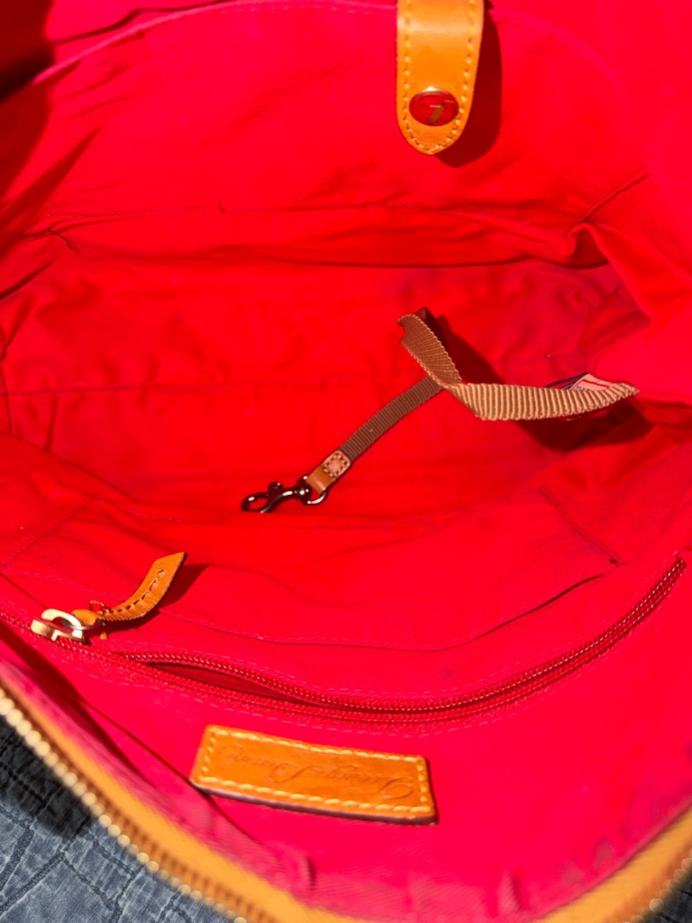 Dooney & Bourke Large Red/Purple Signature Hobo Shoulder Bag - Picture 4 of 6